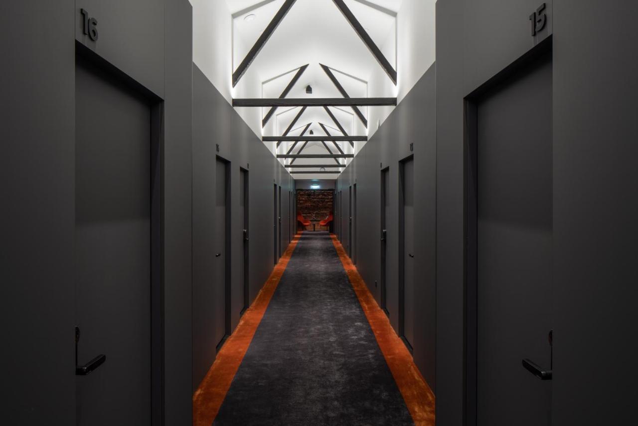 Dunten Hotel Tallinn Buitenkant foto