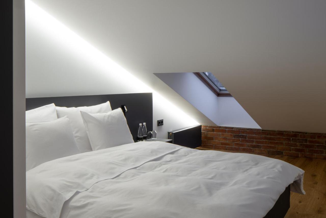 Dunten Hotel Tallinn Buitenkant foto