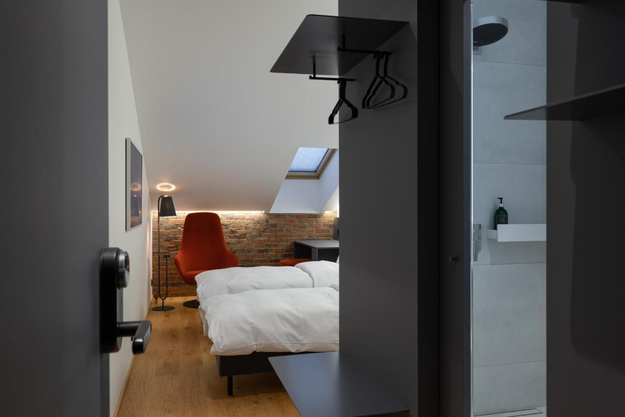 Dunten Hotel Tallinn Buitenkant foto