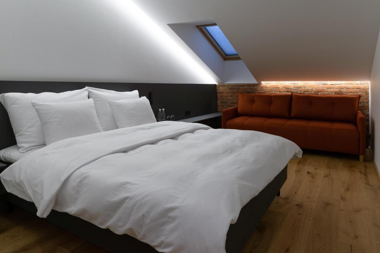 Dunten Hotel Tallinn Buitenkant foto