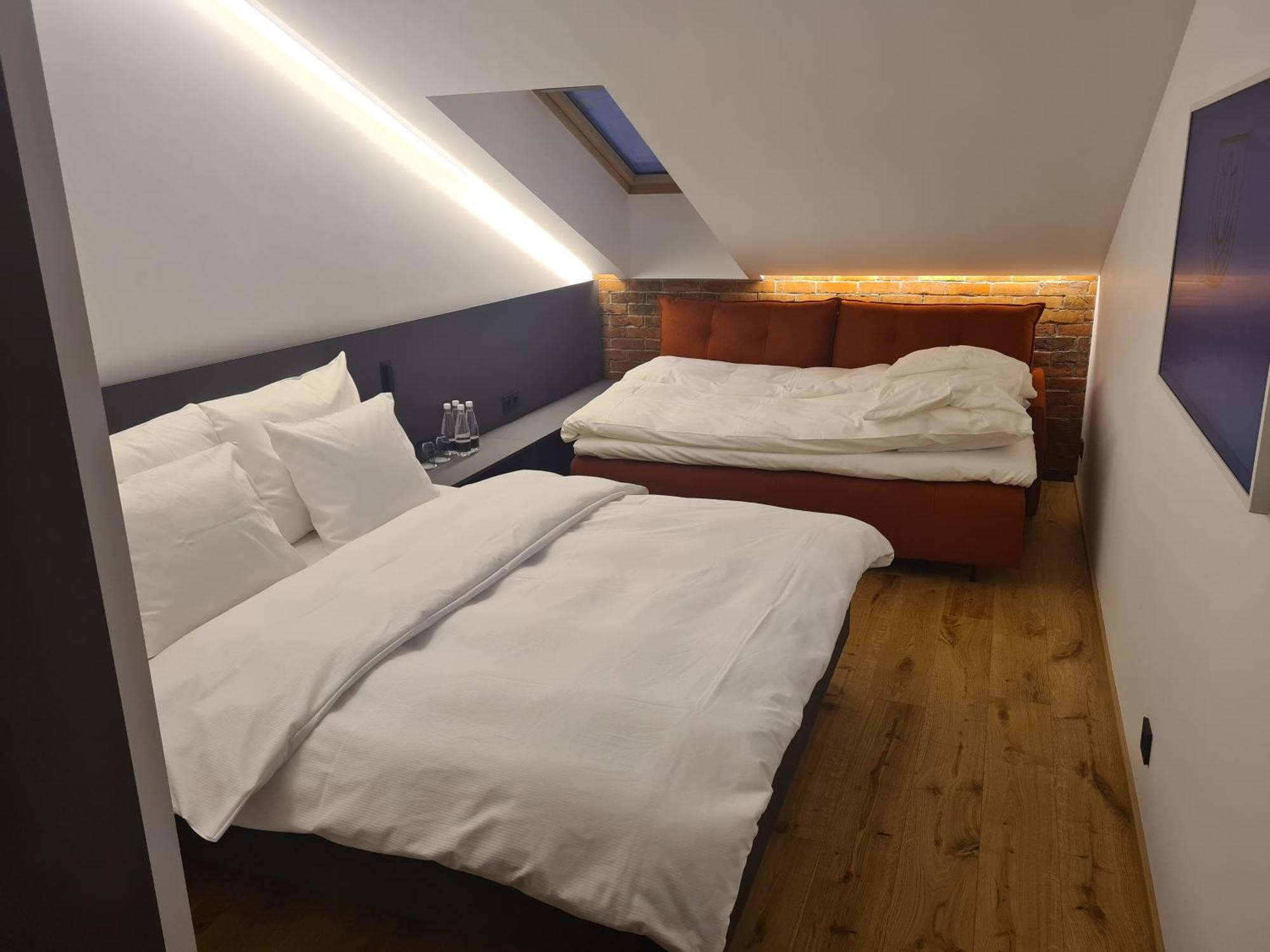 Dunten Hotel Tallinn Buitenkant foto